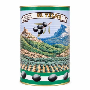 Lata de aceitunas negras Perla El Yelmo de 2500 g sobre fondo blanco.