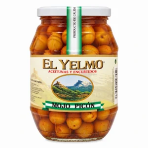 Tarro de aceitunas al mojo picón El Yelmo con tapa blanca y precinto verde sobre fondo blanco.
